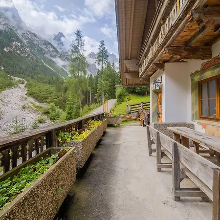 Vakantiehuis In Stubaital By Slope & Sauna, Cleaning Included Neustift im Stubaital